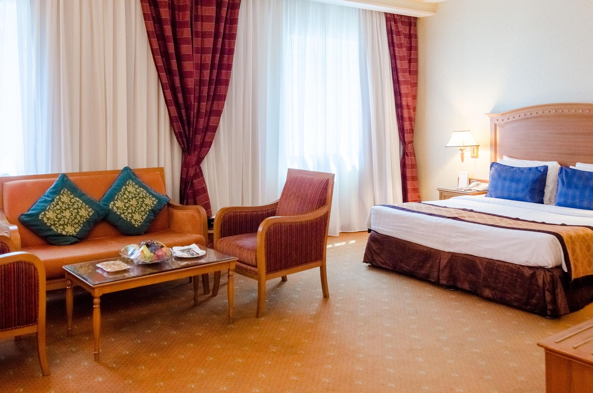 Avenue Hotel Дубай Екстериор снимка